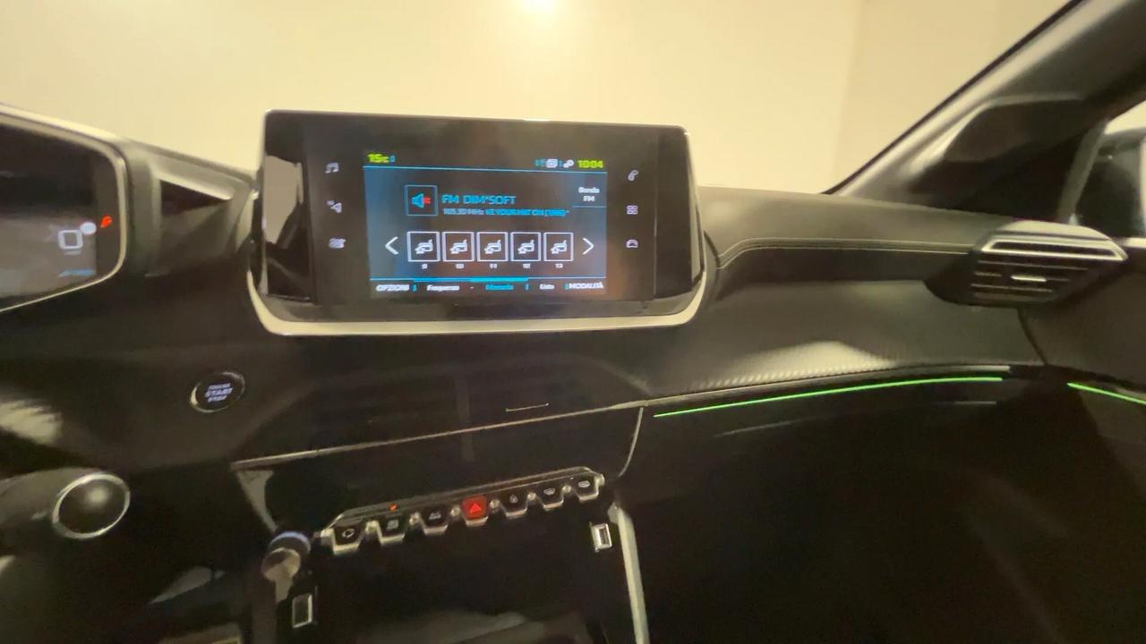 Peugeot 208 motore elettrico 136 CV 5 porte GT