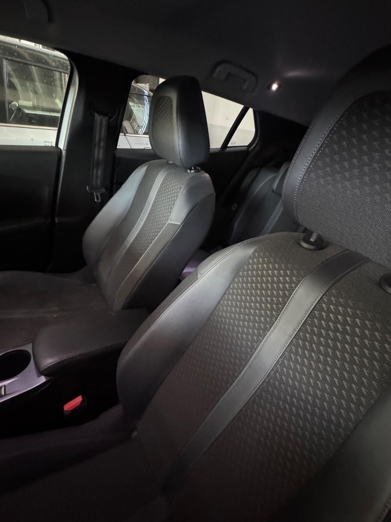 Peugeot 2008 PureTech 130 S&S EAT8 Active