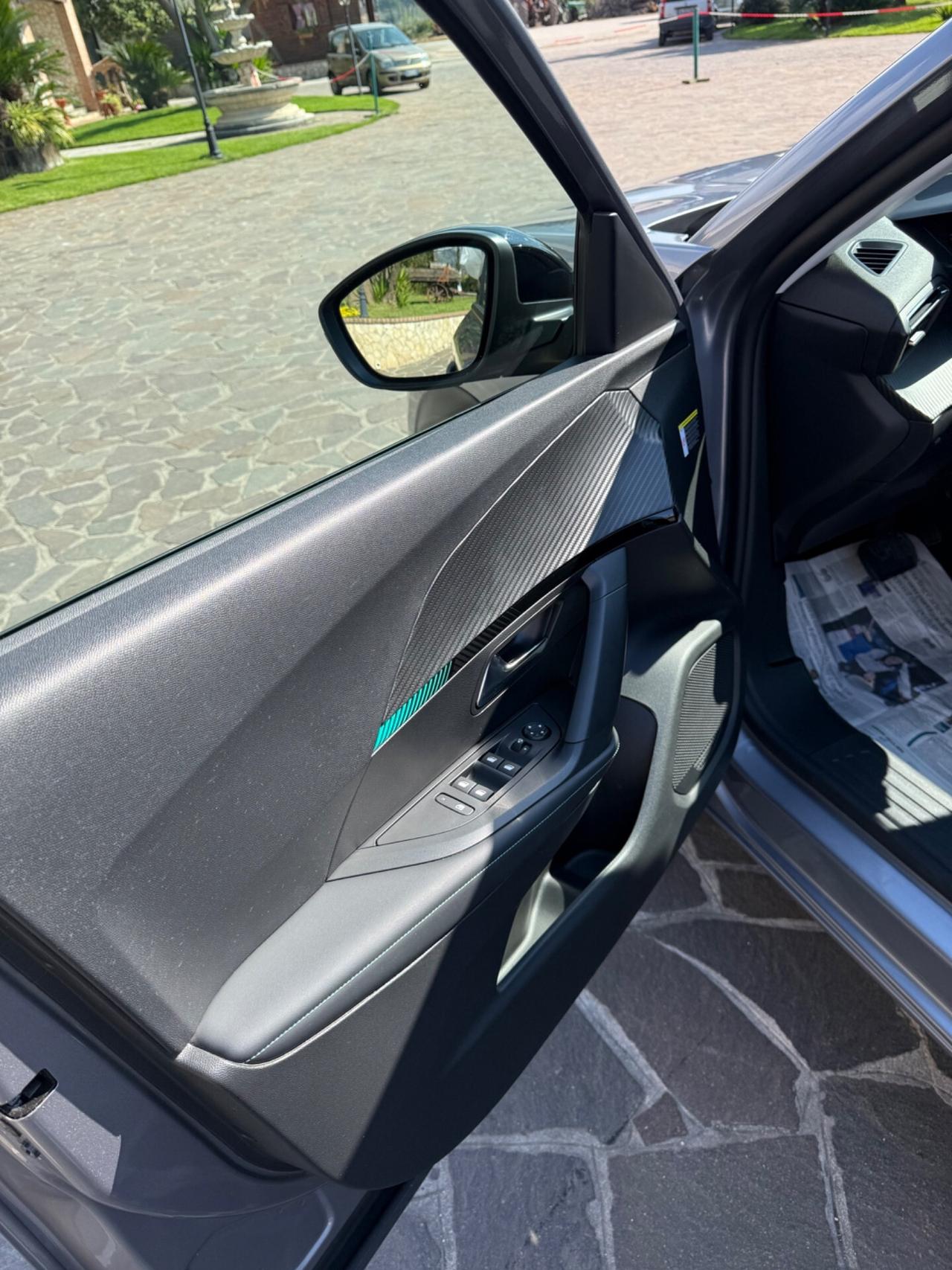 Peugeot 2008 BlueHDi 130 S&S EAT8 Allure uni proprietario