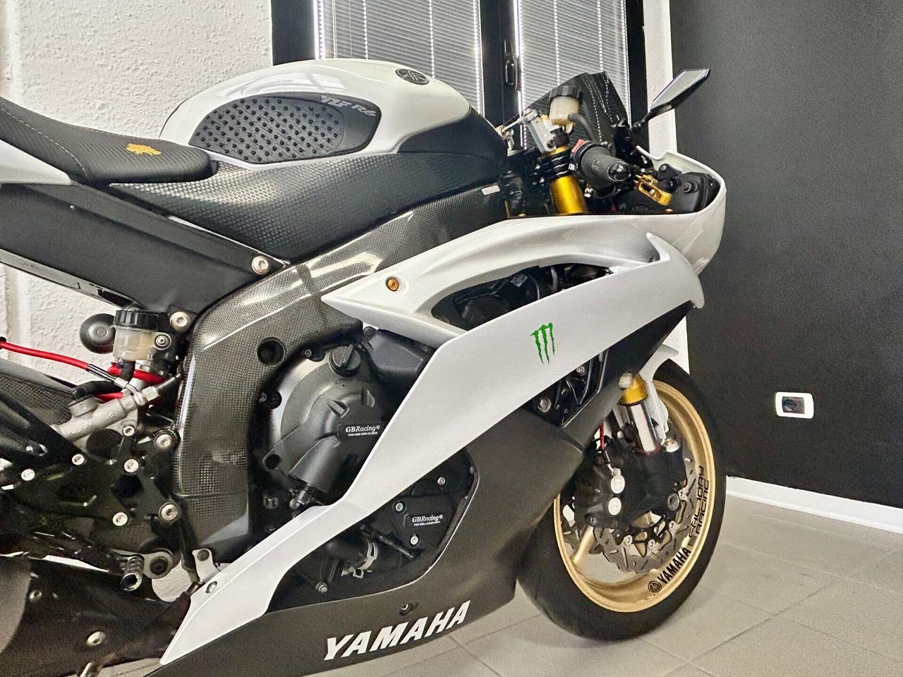 YAMAH YZF - R6 " MOTO TAGLIANDATA E PRONTA ALL'USO "