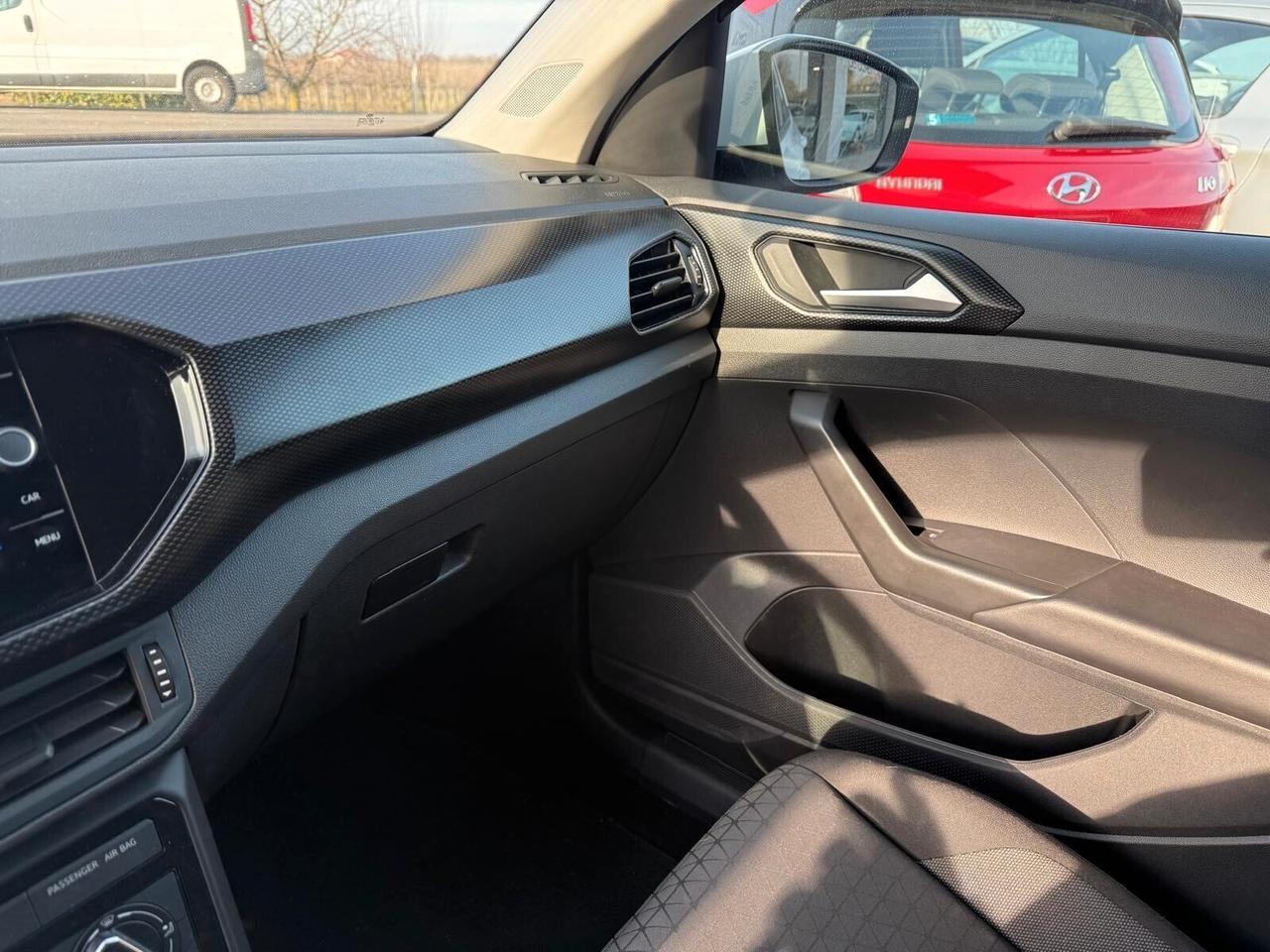 Volkswagen T-Cross 1.0 Benzina Cambio Automatico Neopatentati