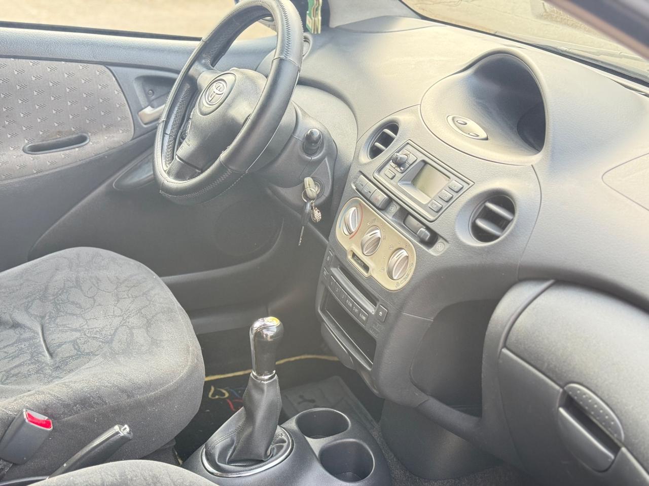 Toyota Yaris 1.3 5 porte Sol