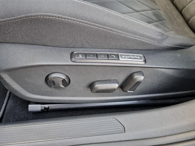 VOLKSWAGEN Golf 1.5 eTSI 130 CV EVO ACT DSG Style