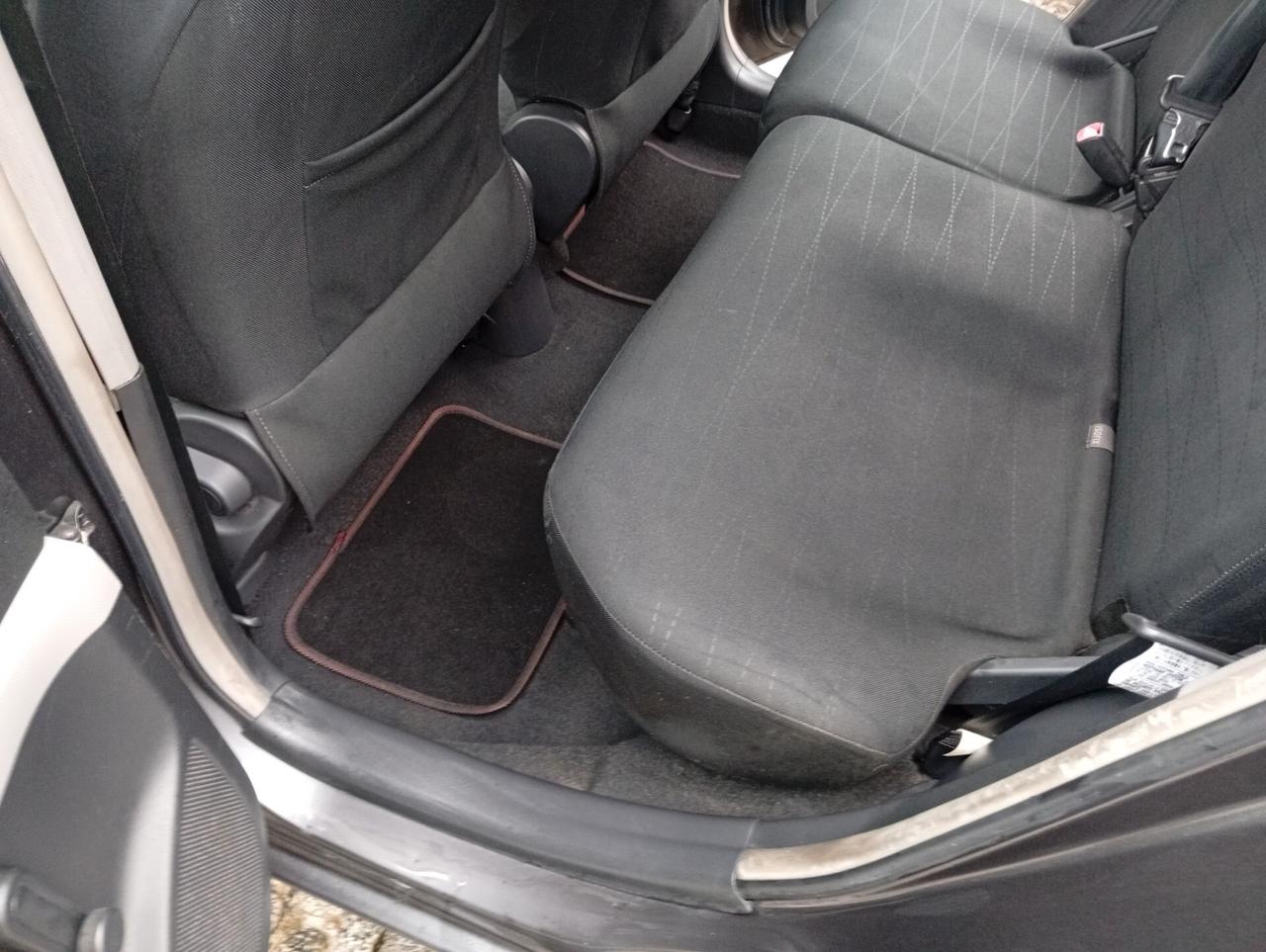 Toyota Yaris 1.3 5 porte Sol