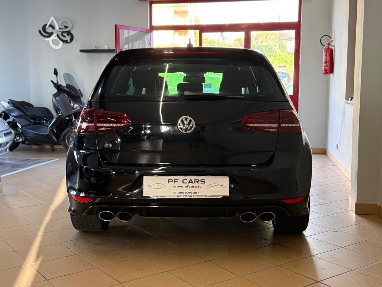 Volkswagen Golf R 2.0 DSG 3p. 300CV tetto apribile.