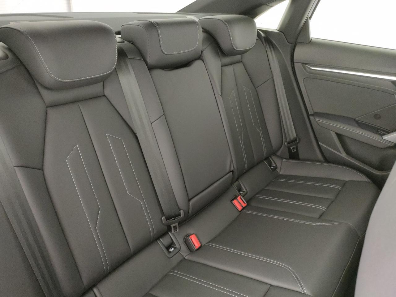 Audi A3 sedan 2.0 tdi s line edition 150cv s-tronic