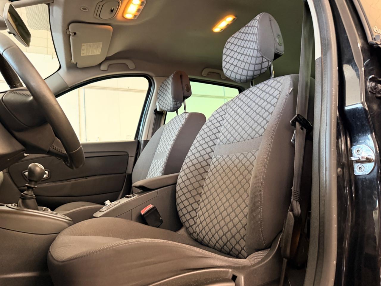 Renault Scenic Scénic 1.5 dCi 110CV Dynamique 7 POSTI