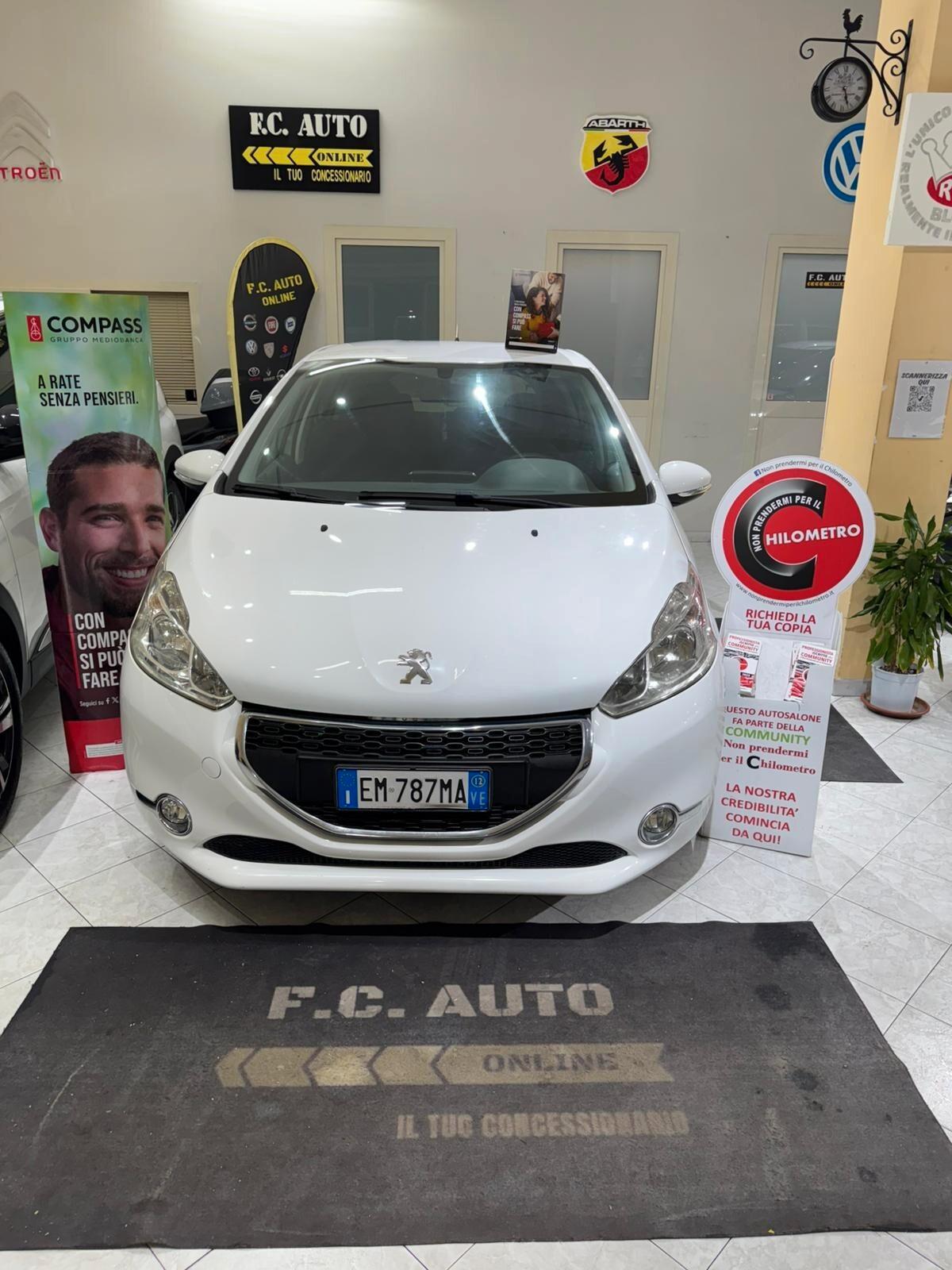 Peugeot 208 1.4 HDi 68 CV 5 porte Allure