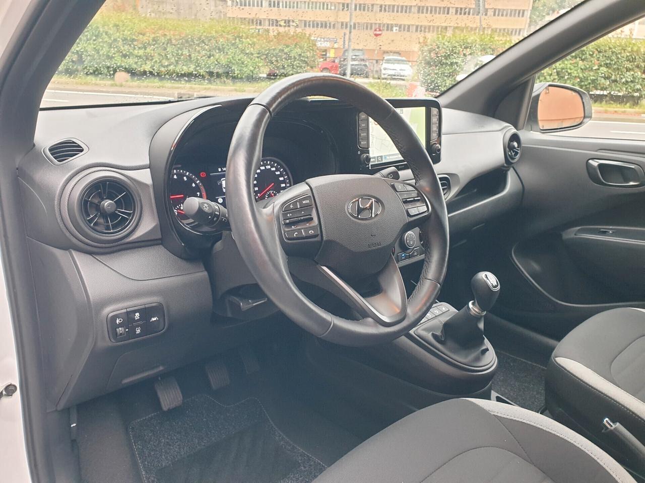 Hyundai i 10 1.0 select ,navi,pdc,telecamera