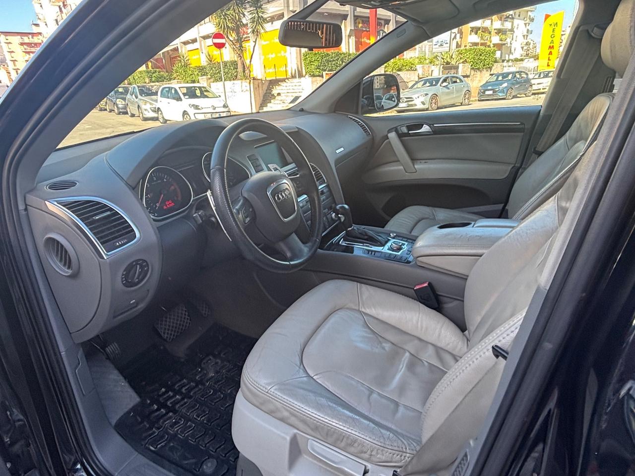 Audi Q7 3.0 V6 TDI 233CV quattro tiptronic