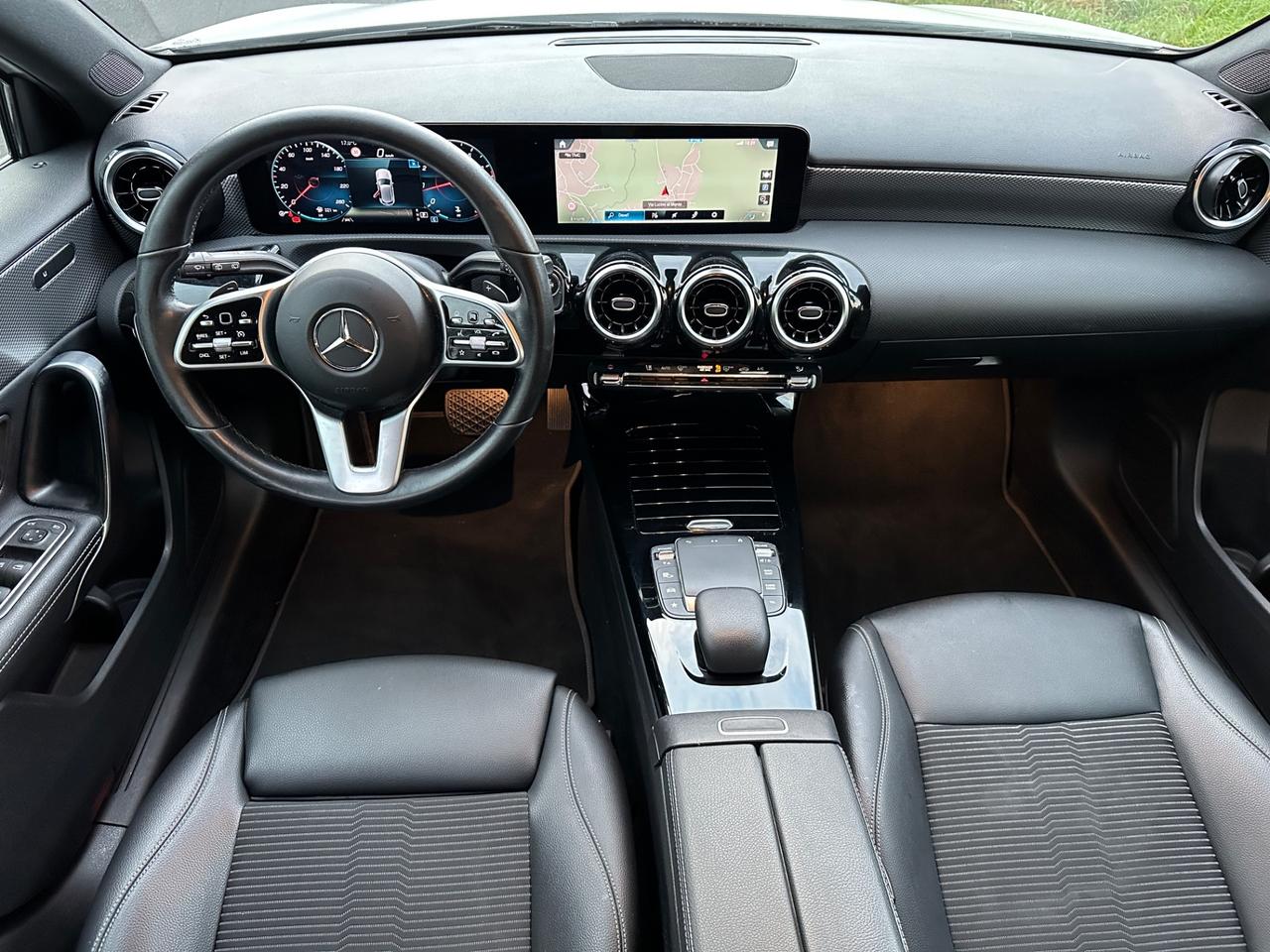 Mercedes-benz A 180 Automatic Sport - 2022