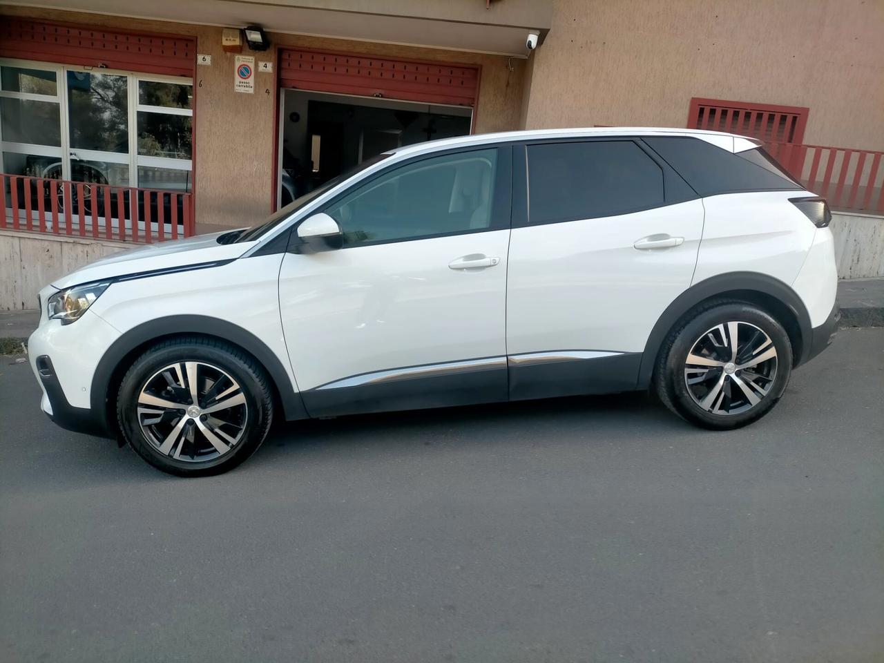 Peugeot 3008 BlueHDi 130 S&S Allure