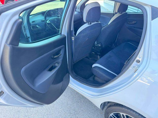 LANCIA Ypsilon 1.2 fire 69 CV 5 porte Gold OK NEOPATENTATO