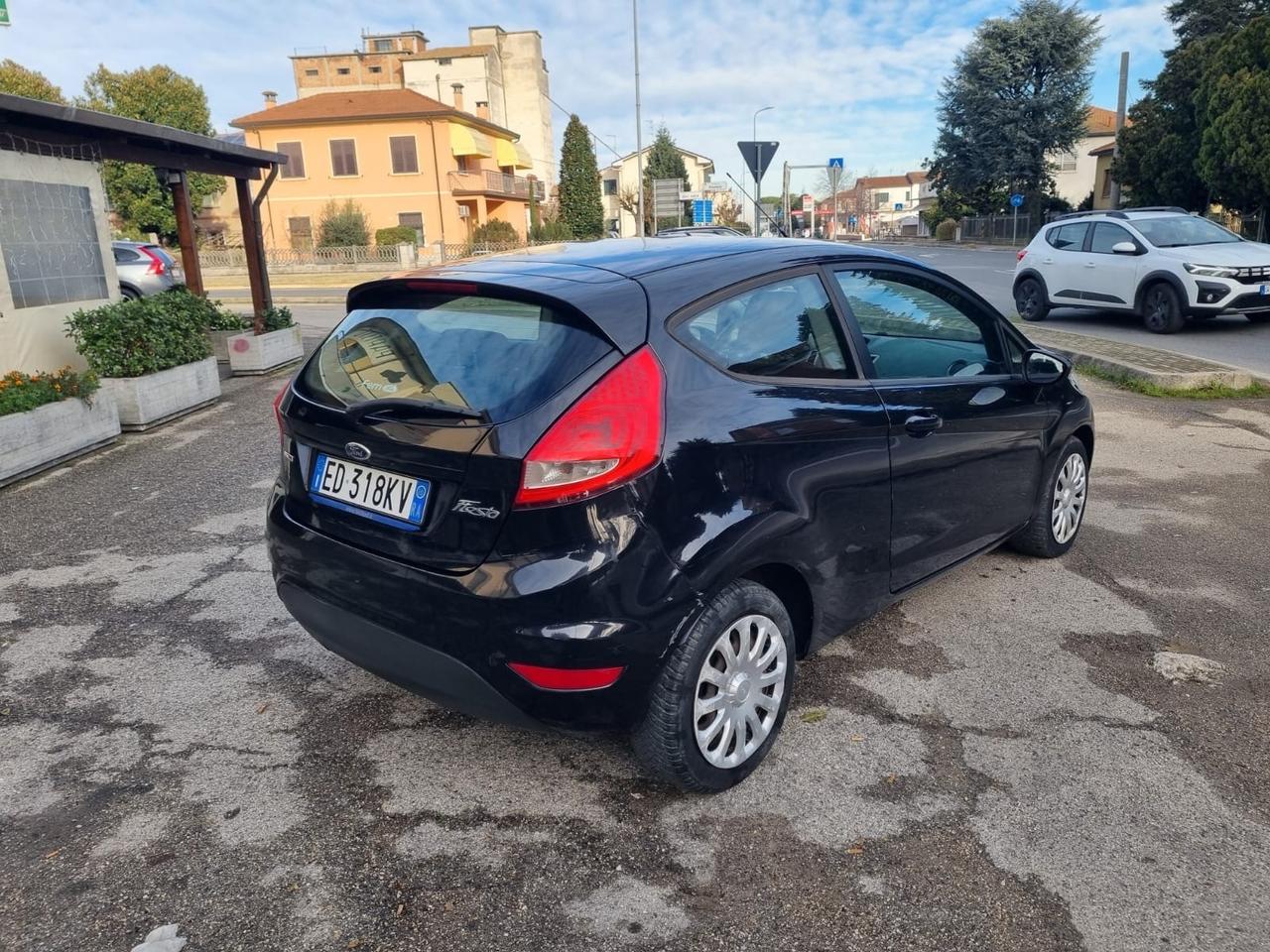 Ford Fiesta 1.4 TDCi 70CV 3 porte Titanium