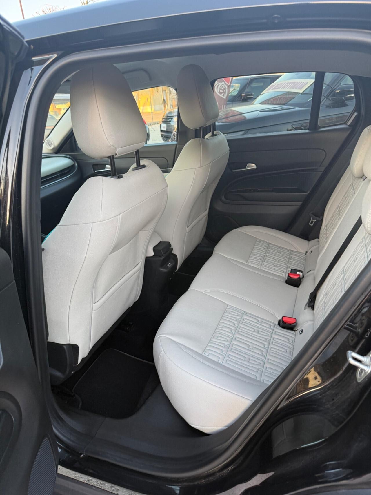 Fiat 600 Hybrid 110 CV DCT MHEV La Prima