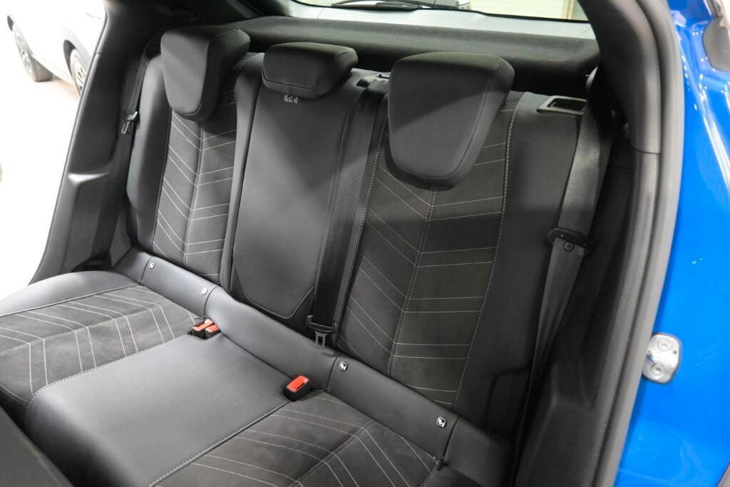 OPEL MOKKA 1.2 TURBO 130CV AUTOM. ULTIMATE ( FARI LED - COCKPIT - NAVI - MIRROR - PDC - TELECAMERA POST. - CERCHI 18 - TETTO BICOLORE )