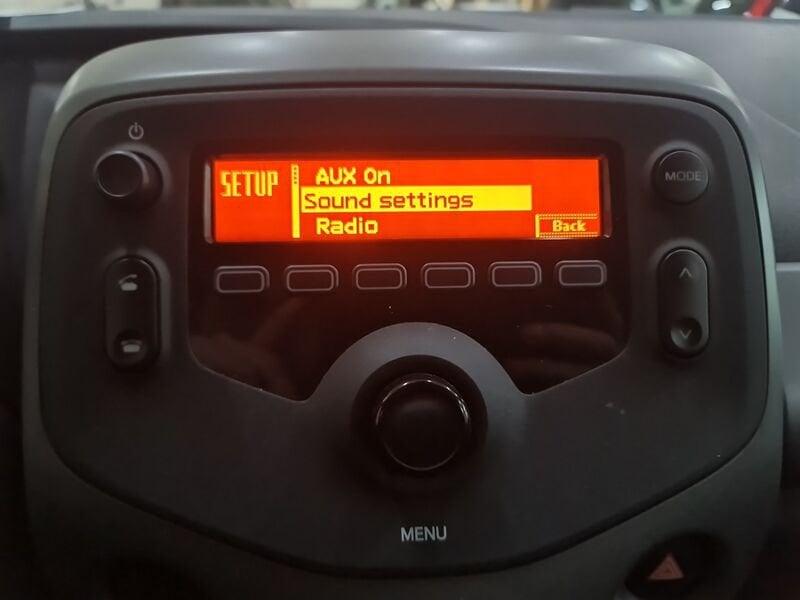 Toyota Aygo Aygo Connect 1.0 VVT-i 72 CV 5 porte x-play