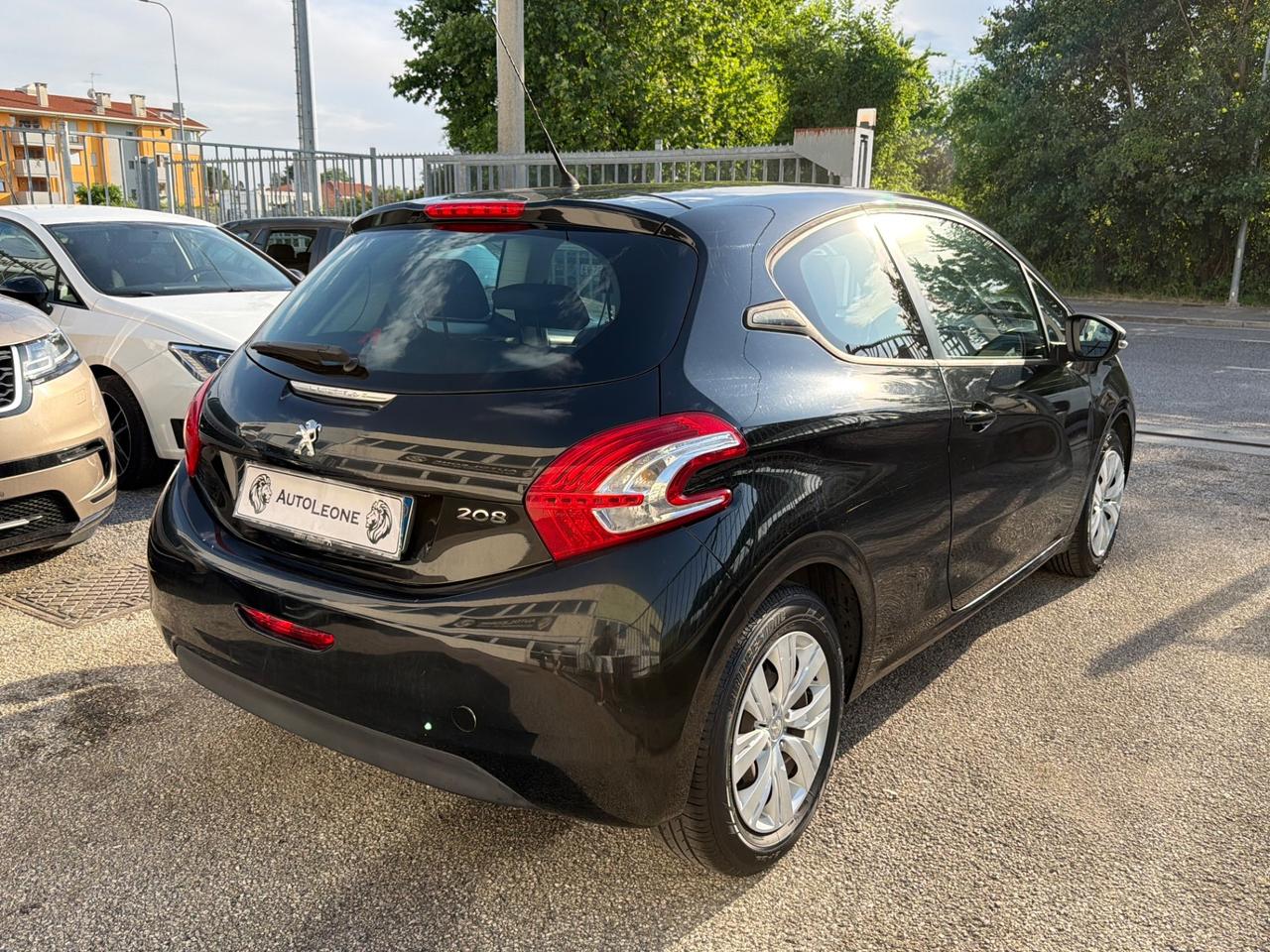 Peugeot 208 1.2 VTi 82 CV 3 porte Allure