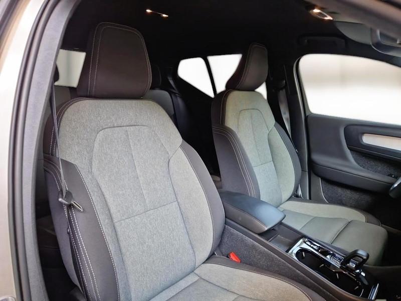 VOLVO XC40 T5 RECHARGE PLUG-IN AUTO PLUS BRIGHT SUV
