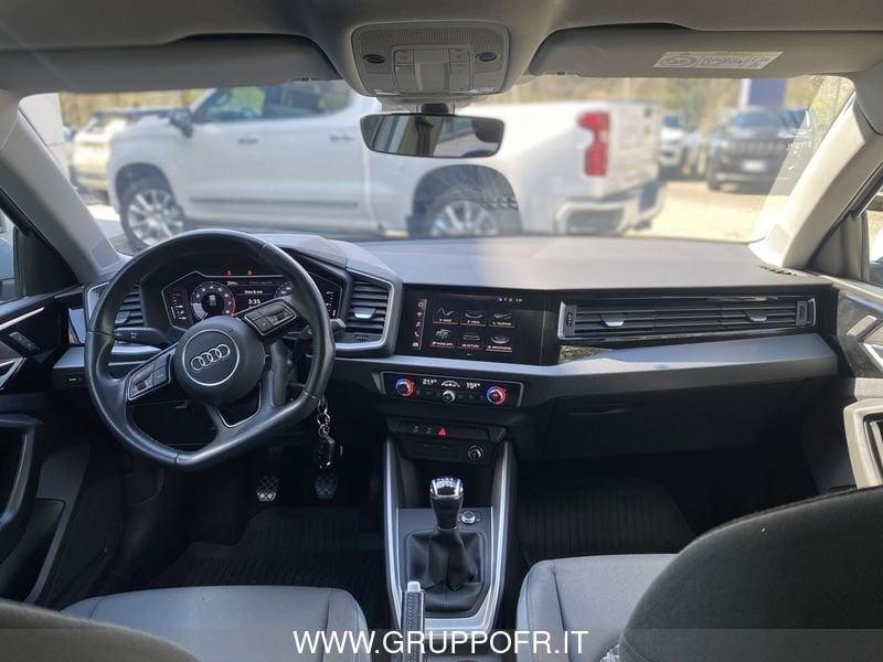 Audi A1 citycarver 30 TFSI Identity Contrast