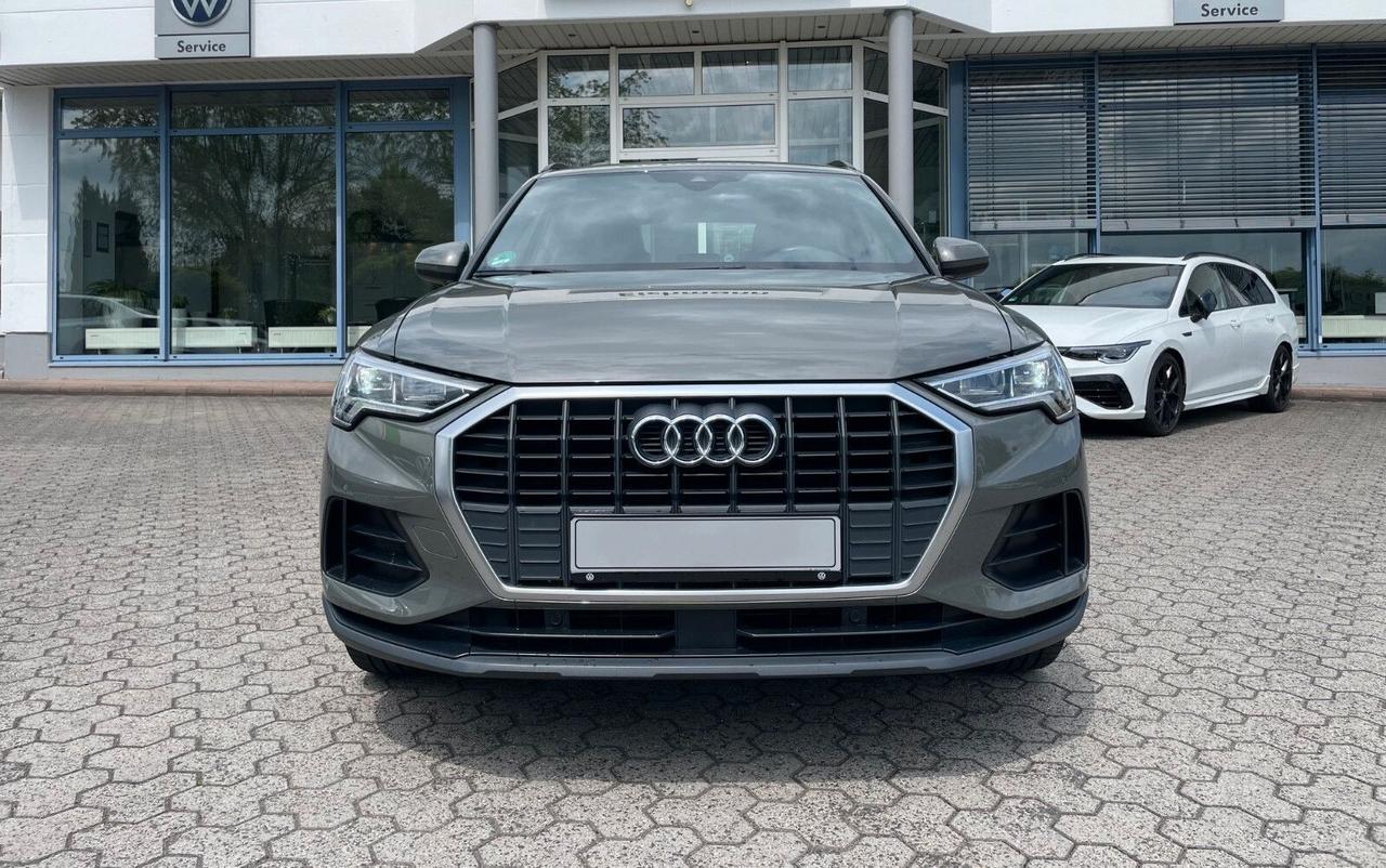 Audi Q3 35 TFSI S line edition