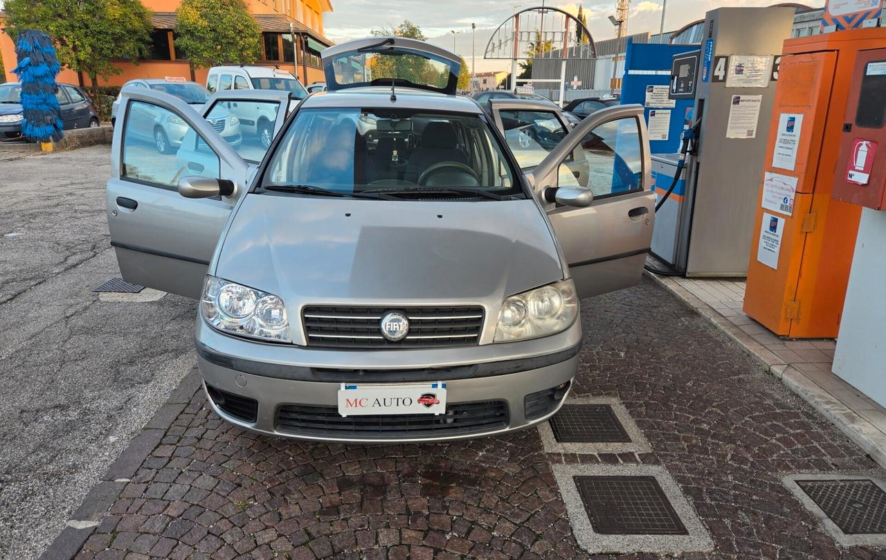 Fiat Punto 1.3mtj 5p anno 2003 con 342.000km Neopatentati ok
