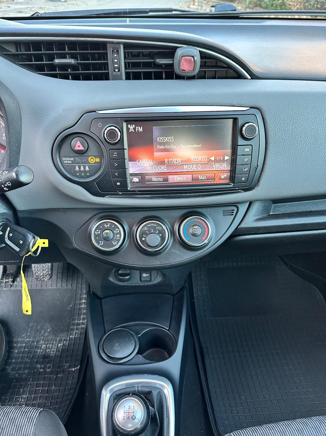 Toyota Yaris 1.0 5 porte Lounge solo 120mila km