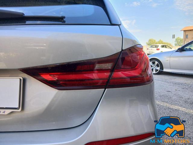 BMW 118 i 5p. Business Advantage