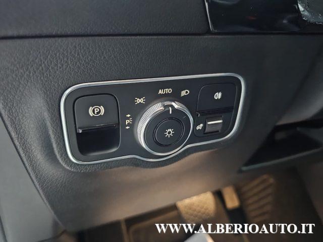 MERCEDES-BENZ GLA 200 d Automatic Business