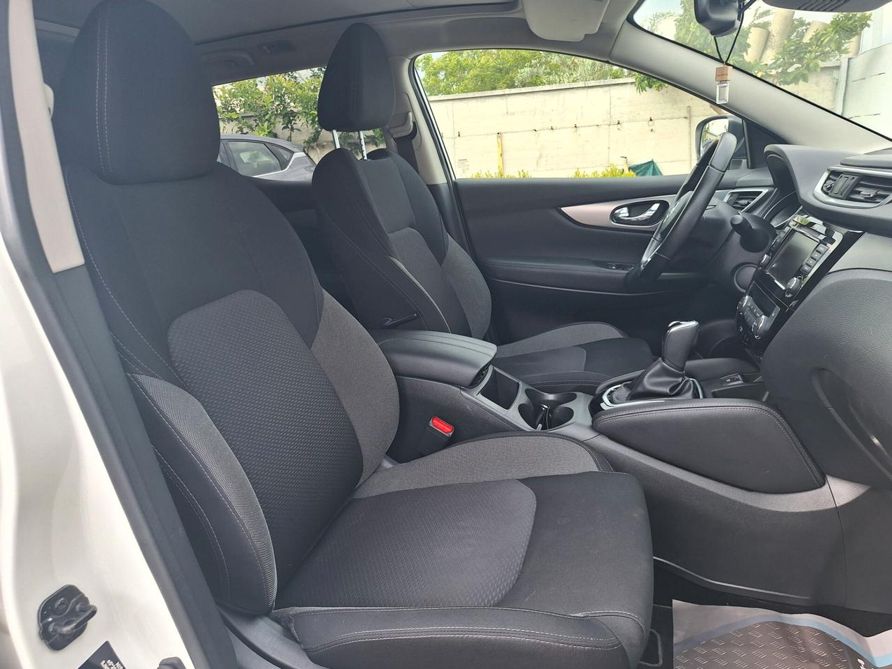 Nissan Qashqai N-CONNECTA 1.5 dCi 115cv AUTOMAT. TETTO PAN.