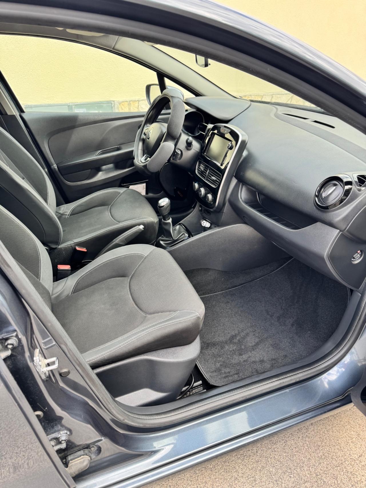 Renault Clio 1.5 dCi Costume national