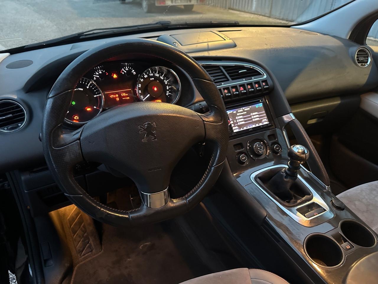 Peugeot 3008 1.6 HDi 115CV Business