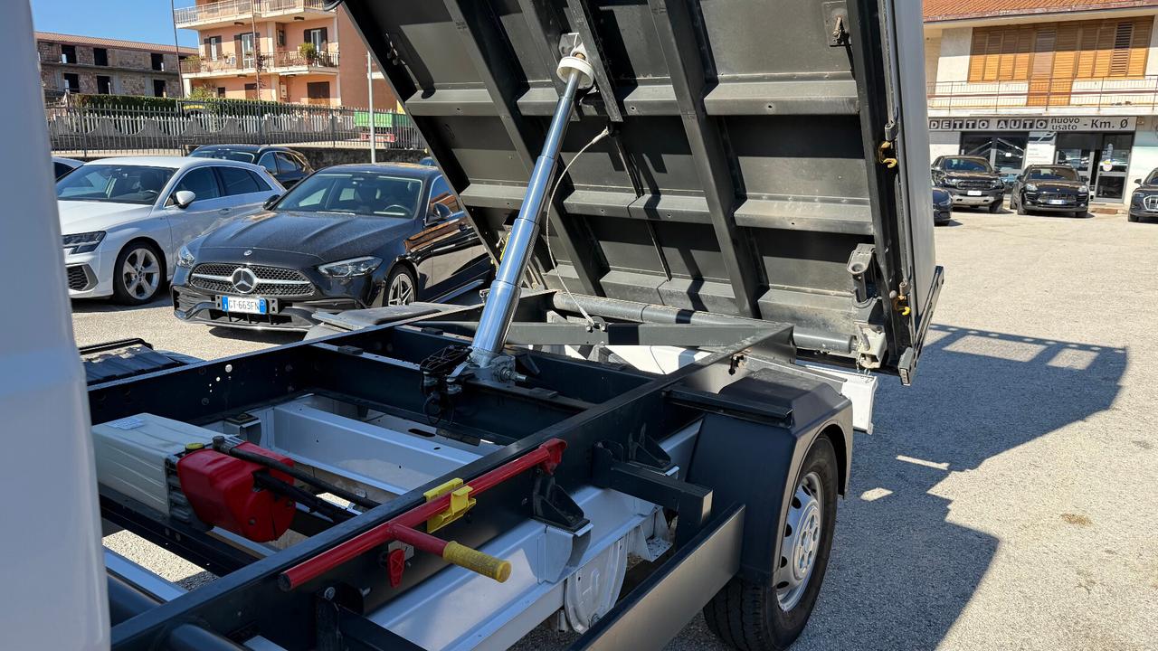 FIAT DUCATO RIBALTABILE TRILATERALE PATENTE B