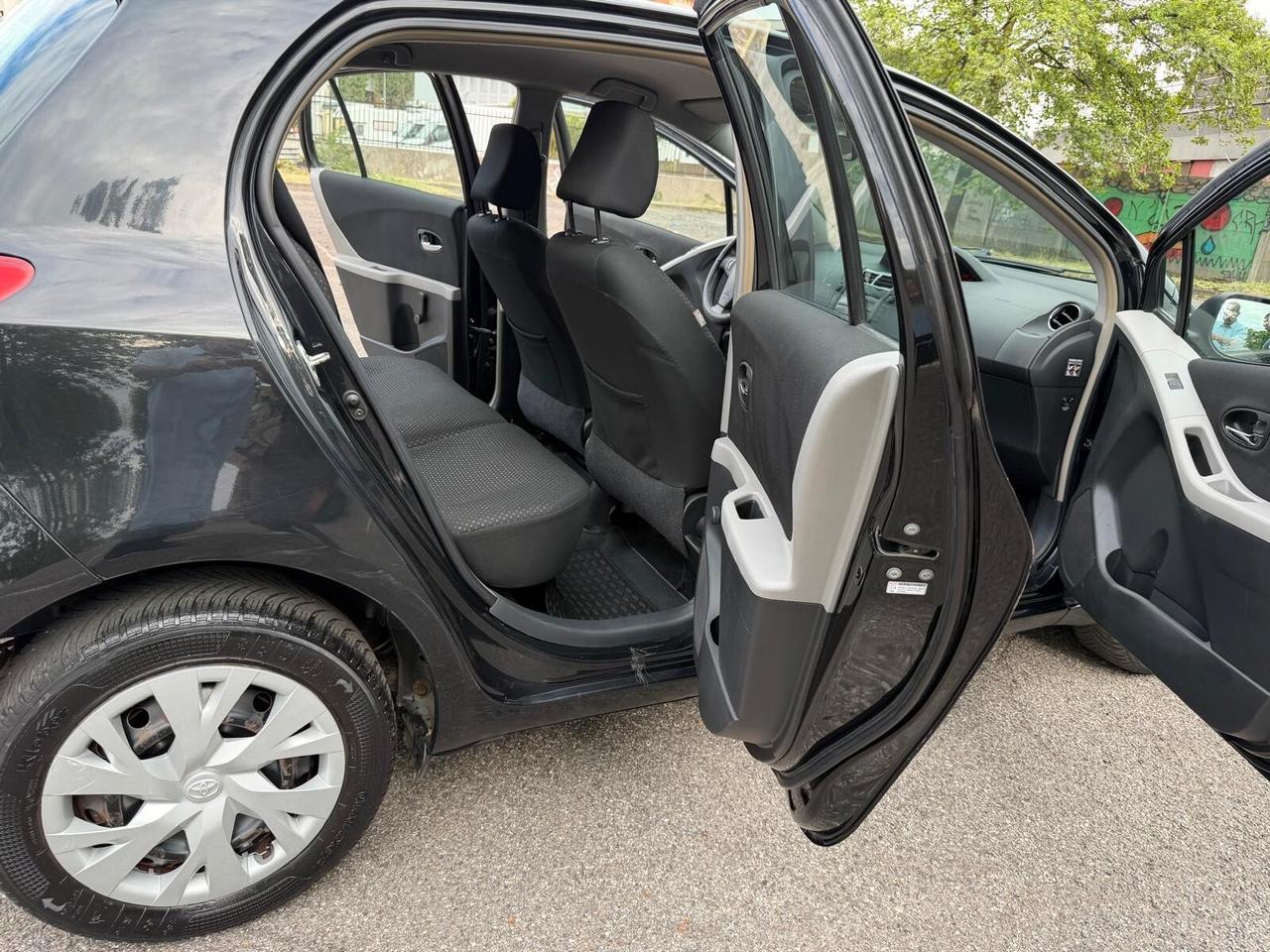 Toyota Yaris 1.3 5 porte Sol
