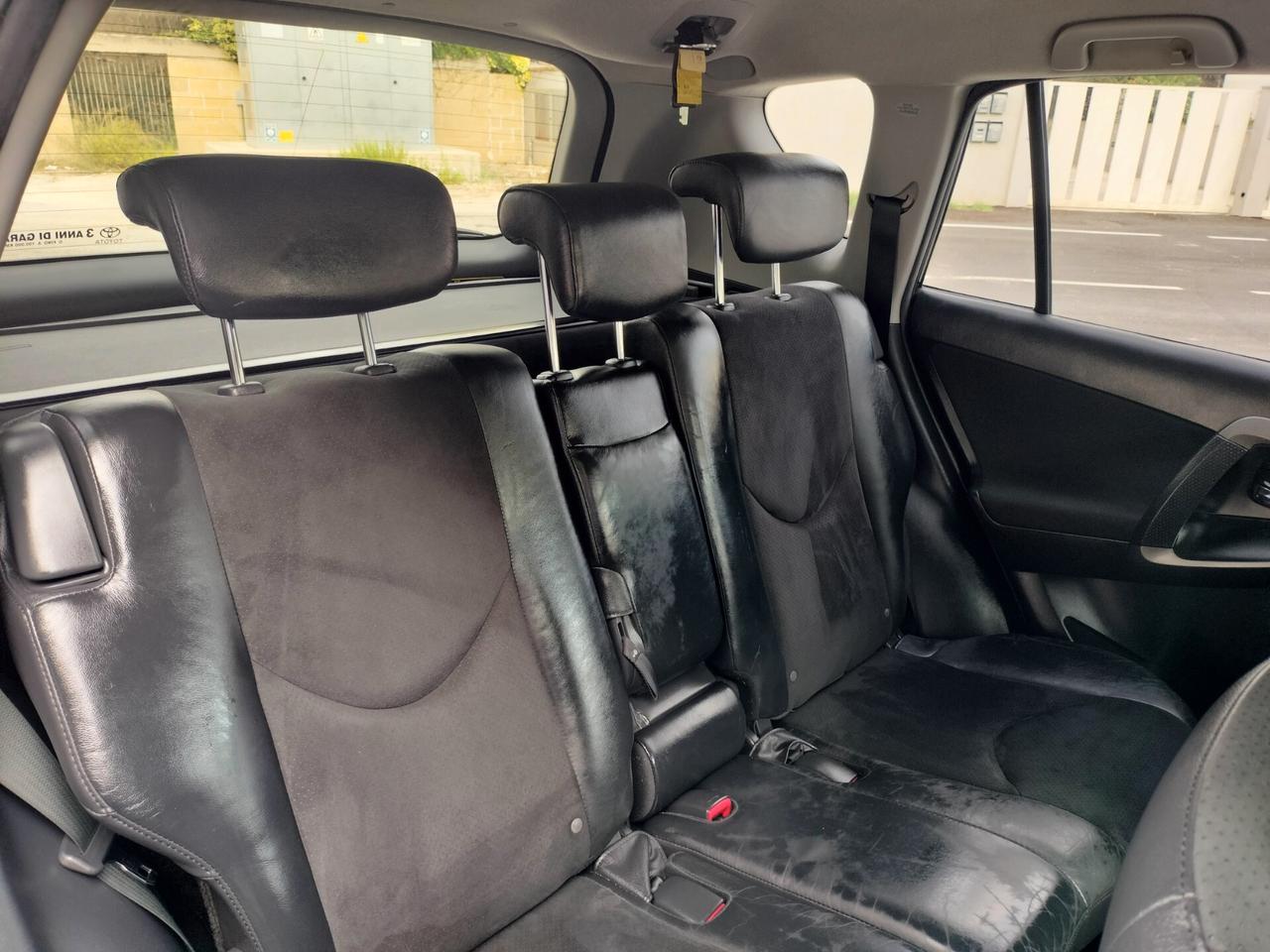Toyota RAV 4 RAV4 Crossover 2.2 D-4D 150 CV DPF Exclusive