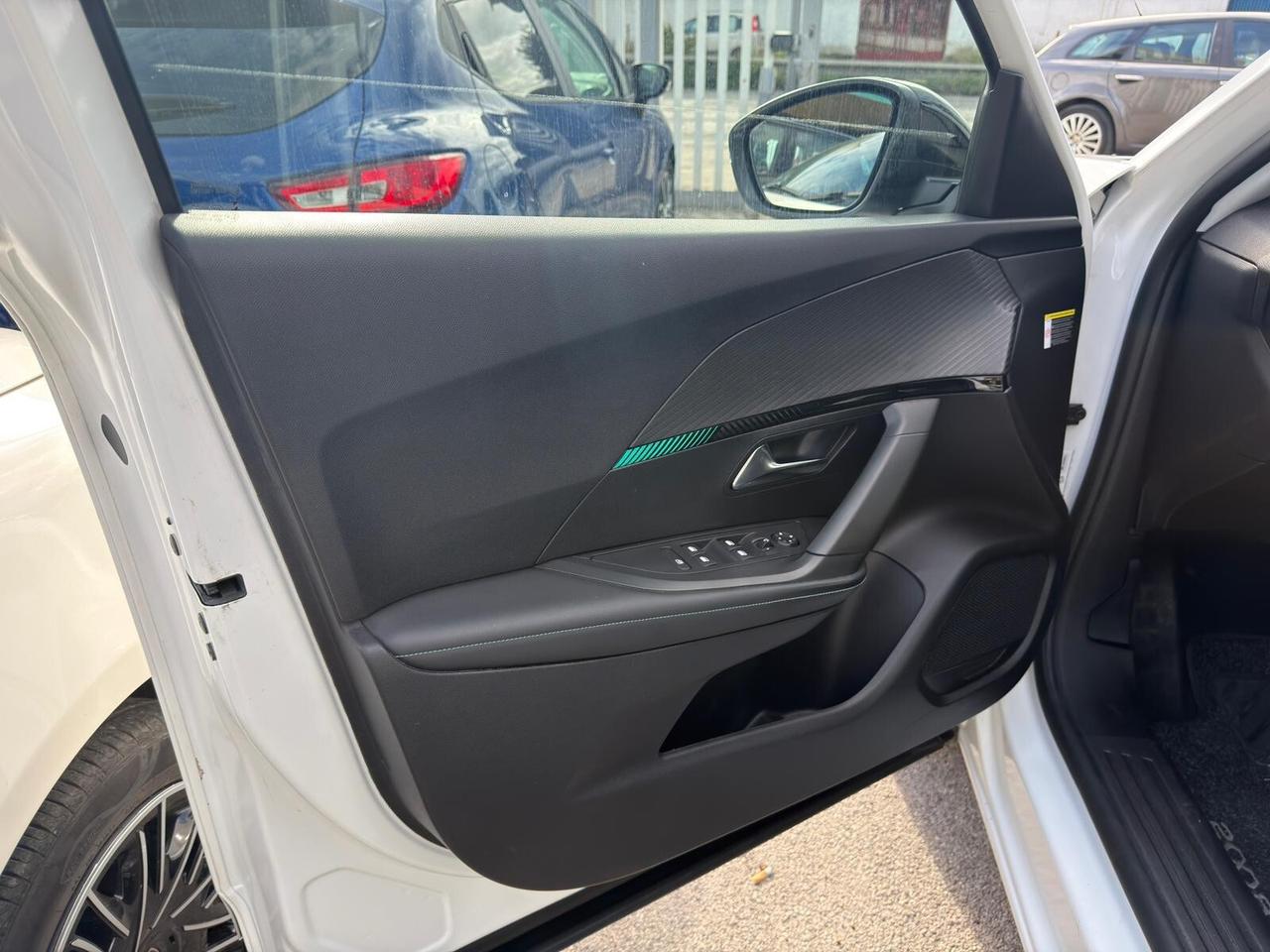 Peugeot 2008 BlueHDi 130 Cv S&S EAT8 Allure Pack