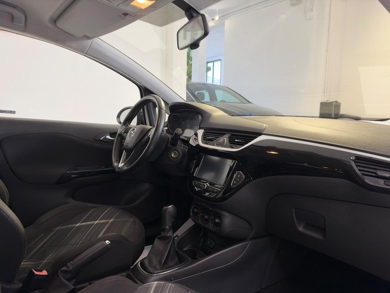 Opel Corsa 1.2 5 porte b-Color