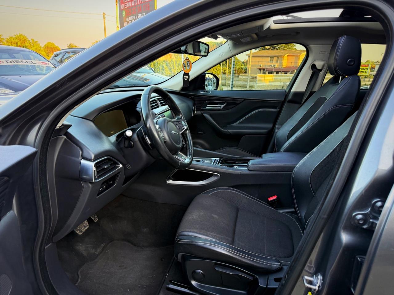 Jaguar F-Pace 3.0 D V6 300 CV AWD aut. First Edition