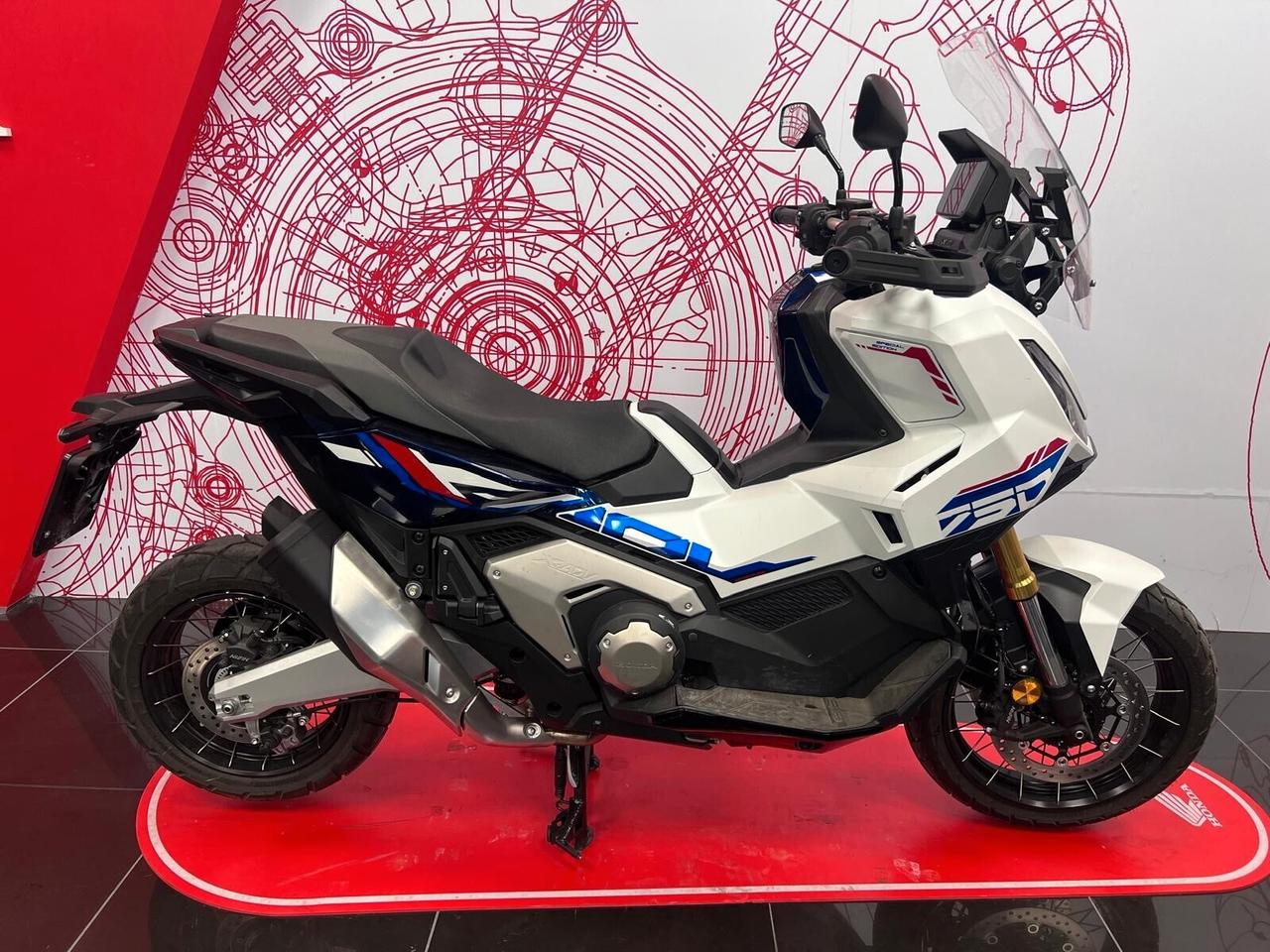 Honda X-ADV 750 2026