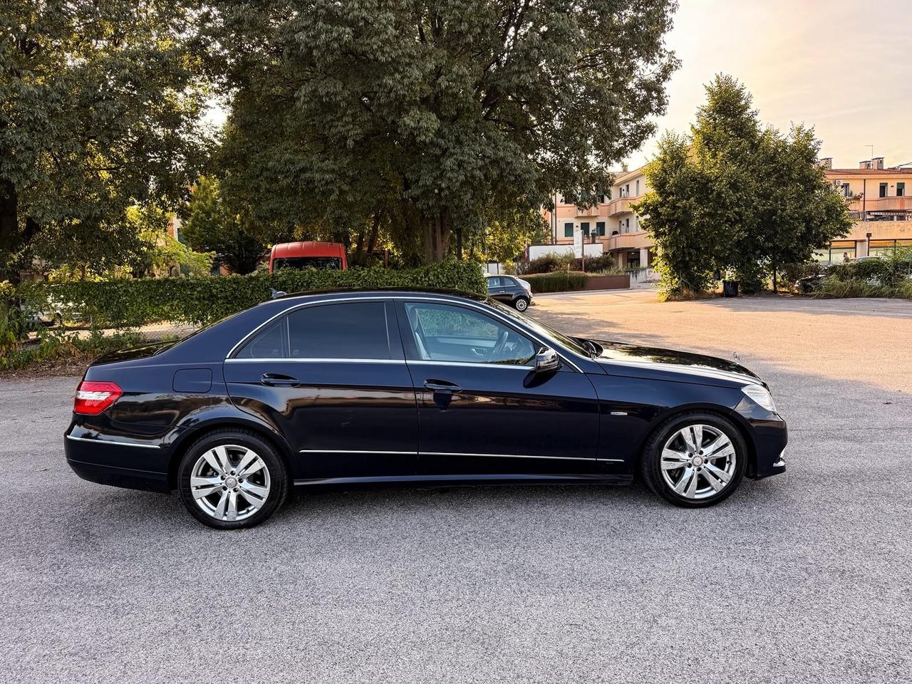 Mercedes-benz E 350 CDI BlueEFFICIENCY Avantgarde