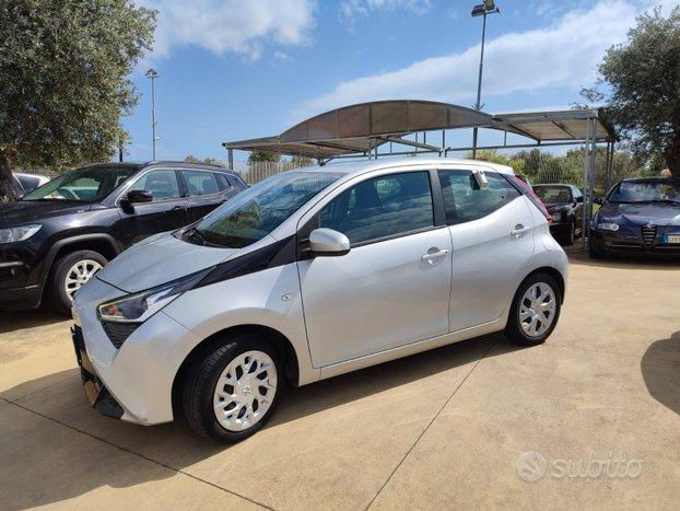 Toyota Aygo 1.0 72 cv X-business