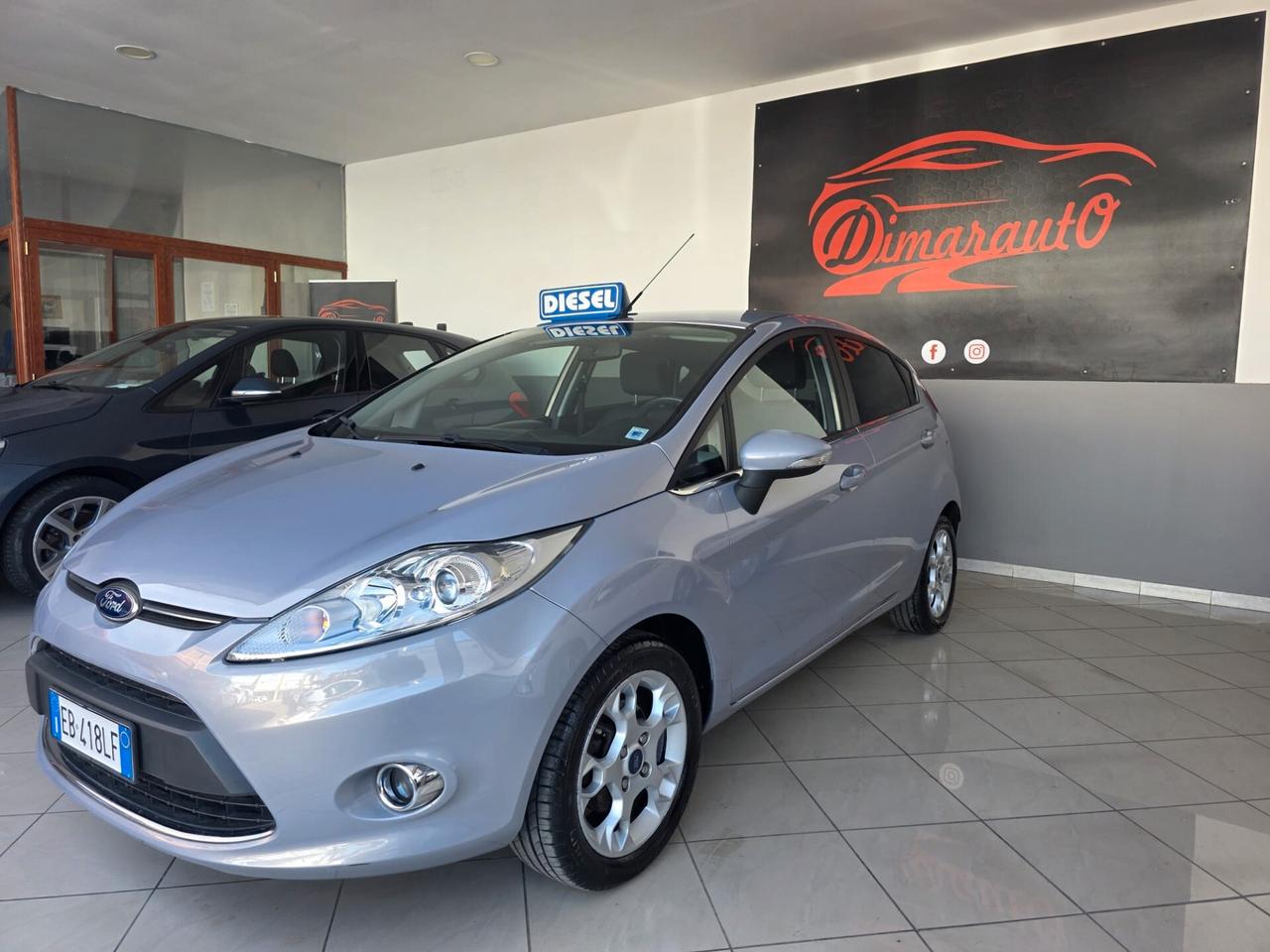 FORD FIESTA 1.4 DIESEL CON SOLI 113.000 KM 2012