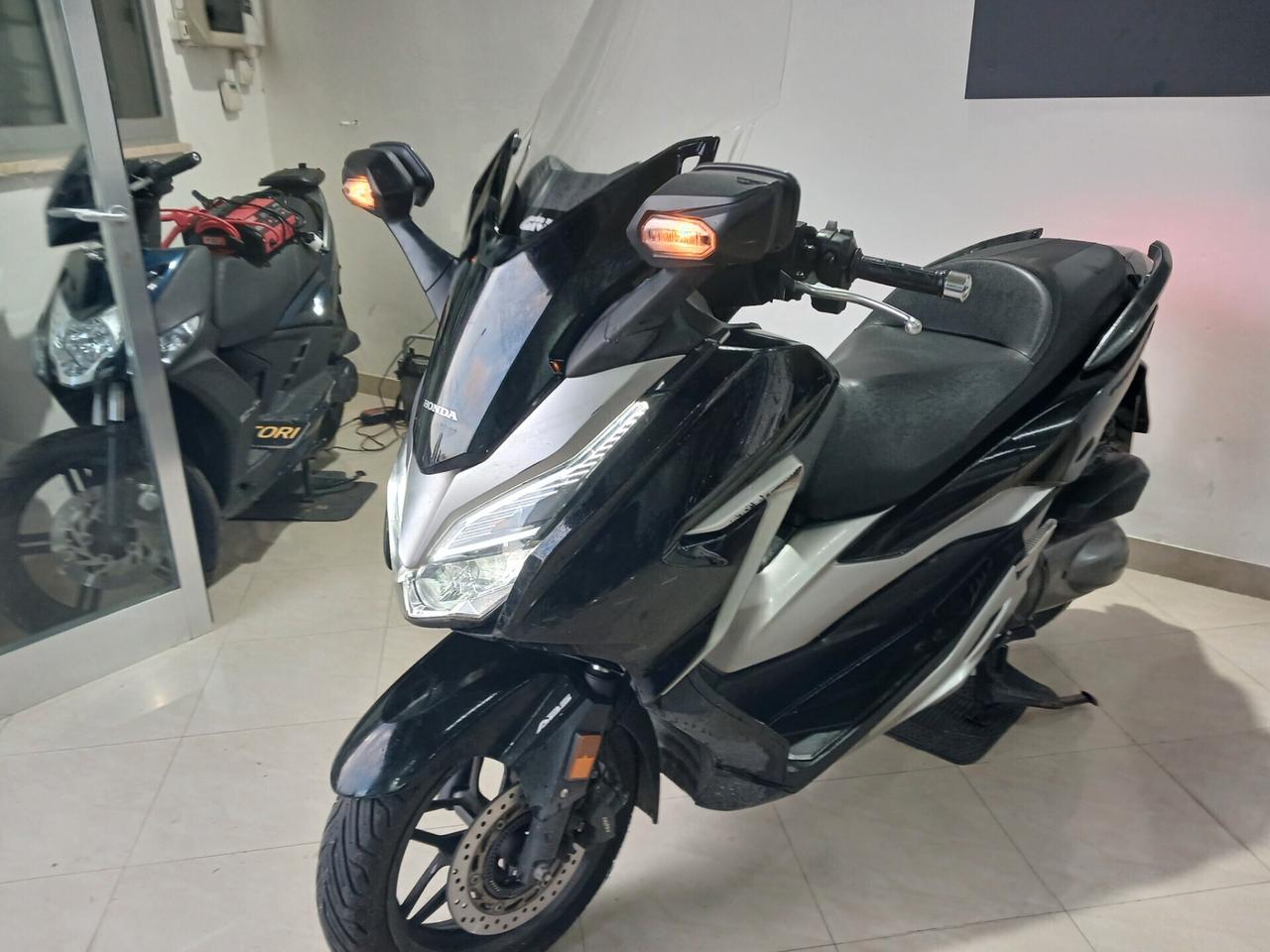 Honda Forza 300 SPORT GARANTITO 12 MESI