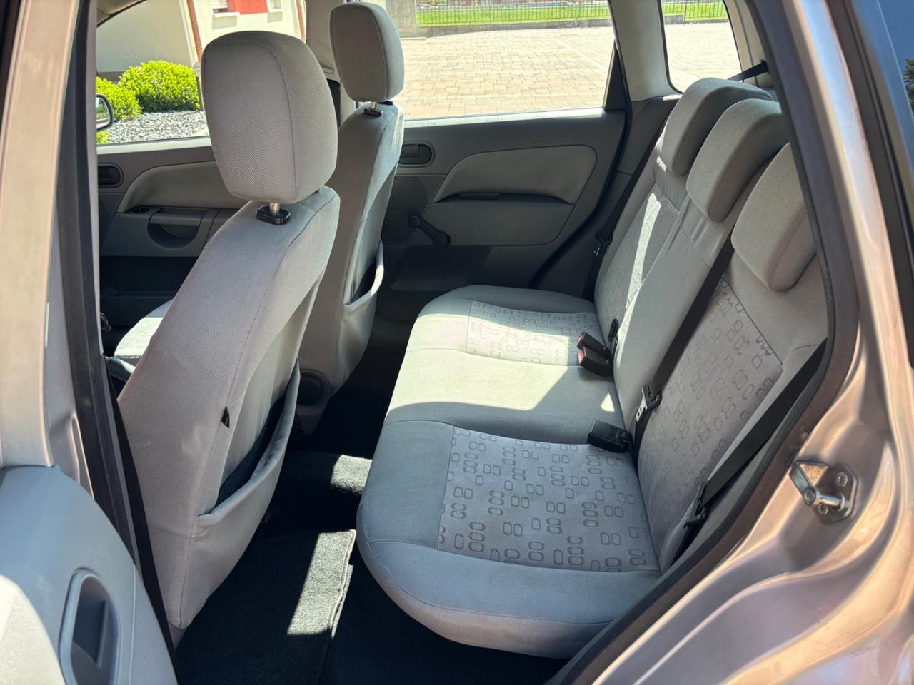 Ford Fiesta 1.4 TDCi (va bene per NEOPATENTATI)