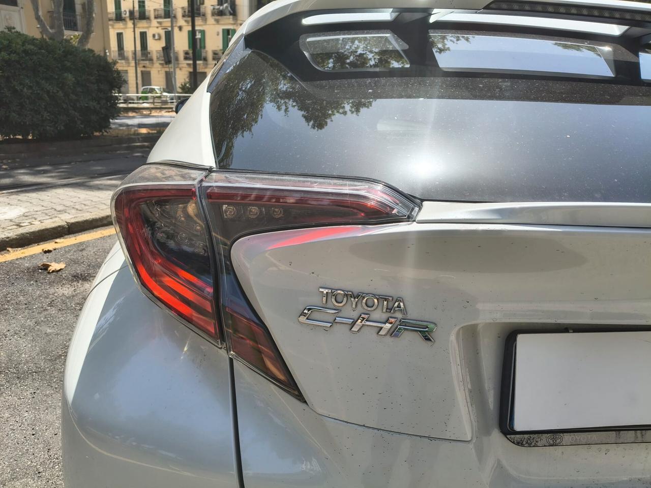 Toyota C-HR 1.8 Hybrid E-CVT Lounge