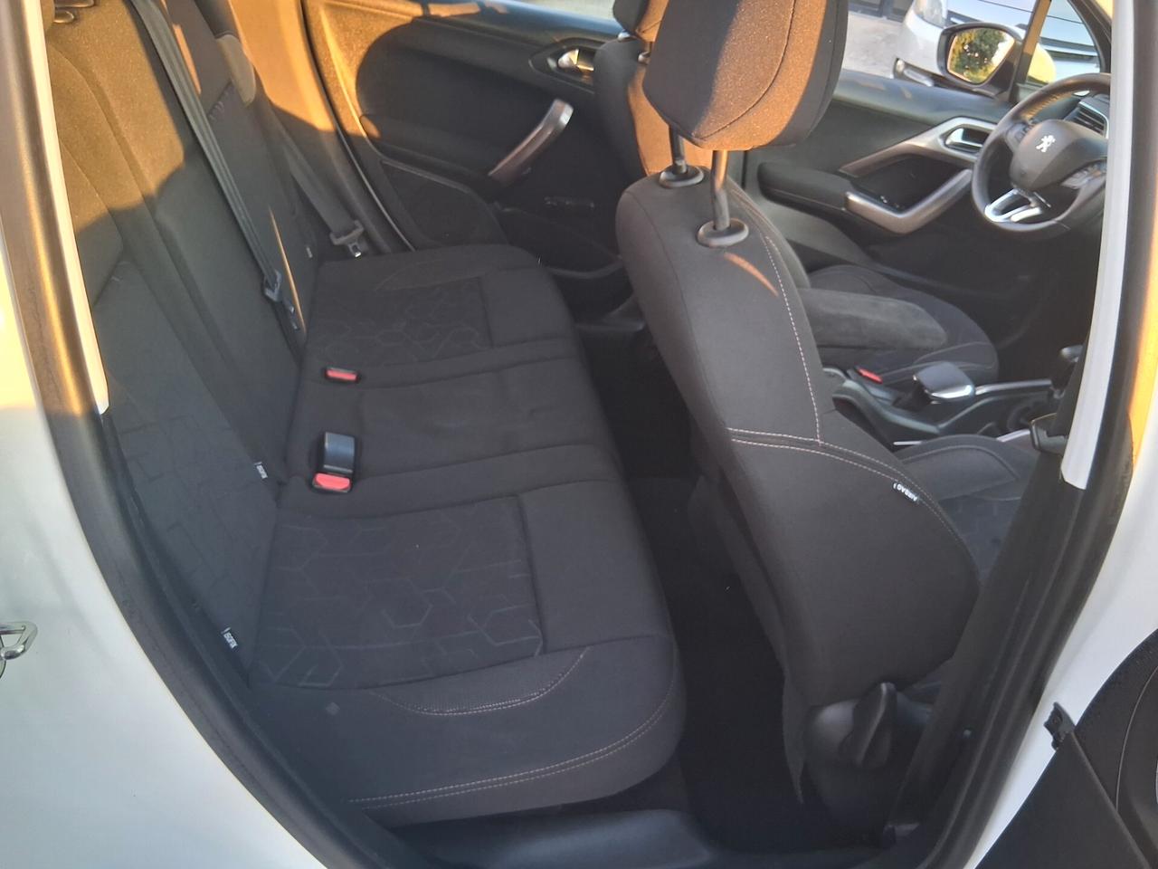 Peugeot 2008 BlueHDi
