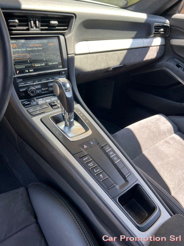 PORSCHE 911 3.8 Carrera 4 GTS Coupé