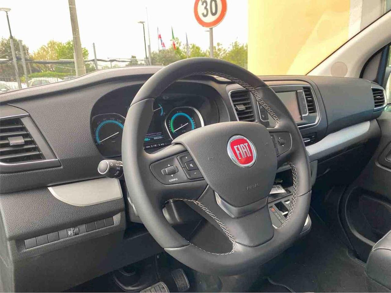 Fiat E-Ulysse 136CV 75kWh Long Lounge