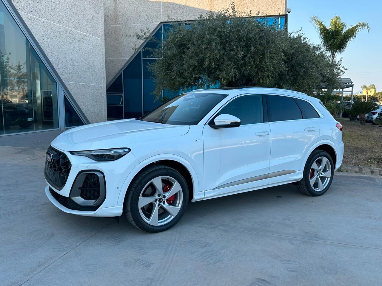 Audi Q5 Sline quattro offerta T-Stock prezzo imperdibile