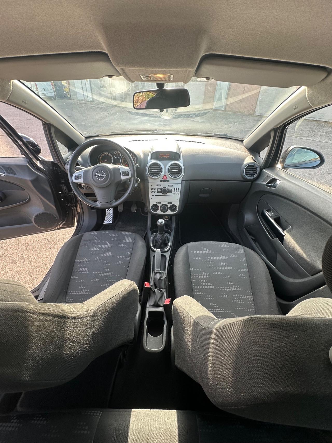 Opel Corsa 1.2 5 porte Cosmo 119.000km euro